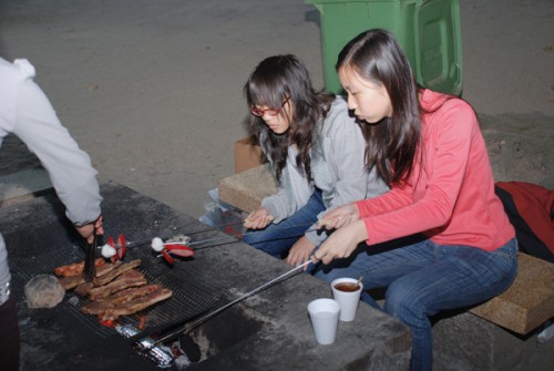 青年聯合會組織黑沙燒烤活動